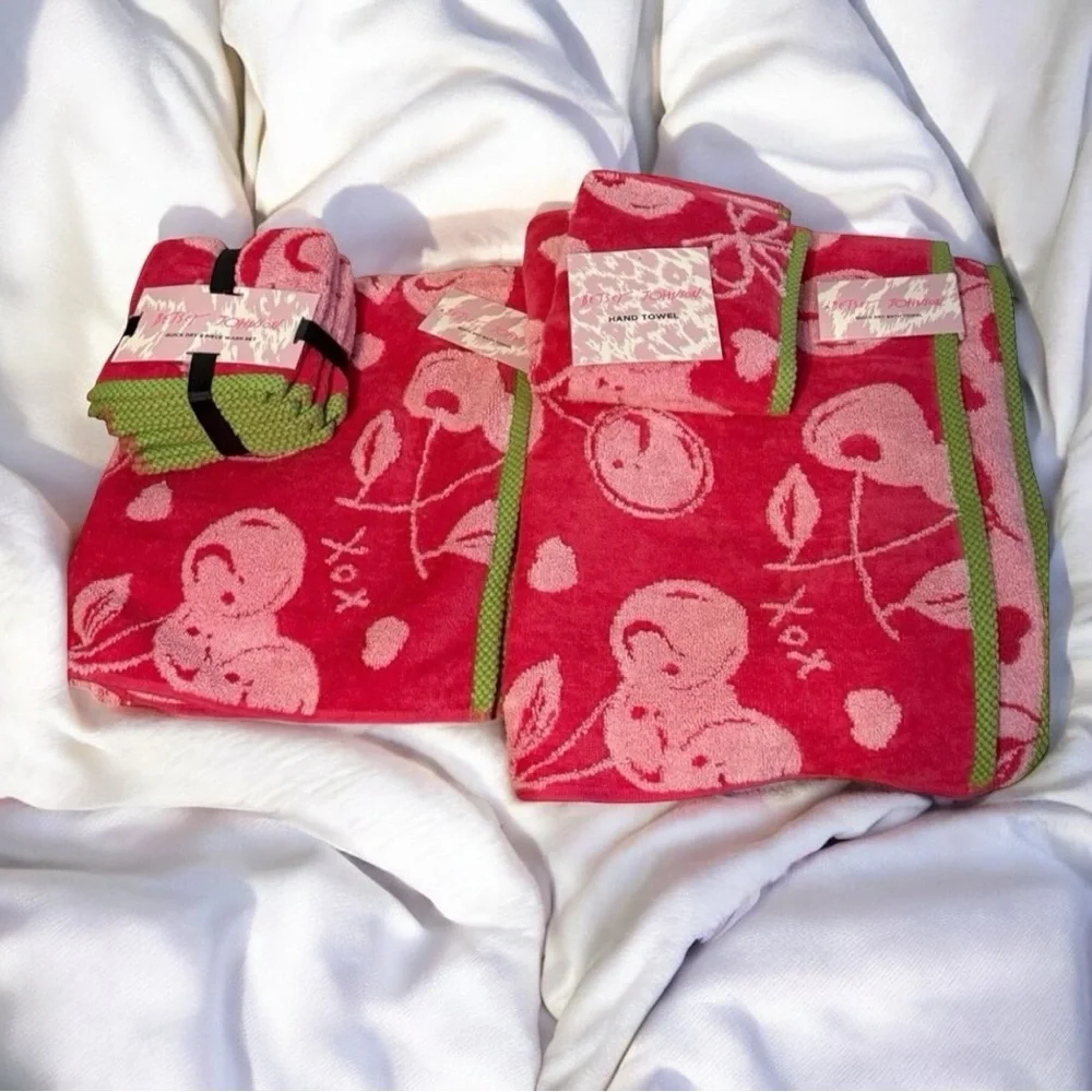 BETSEY JOHNSON XOXO CHERRIES AND BOWS PINK 7PC BATHROOM BATH TOWEL SET 🍒